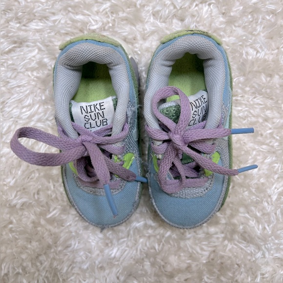 NIKE || Unisex Kids Air Max 90 SE Sun Club Athletic Shoe (6C) - Picture 5 of 8